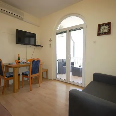 Apartment Crnac Mi *